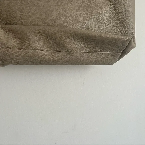 Cuyana Classic Easy Tote - Beige